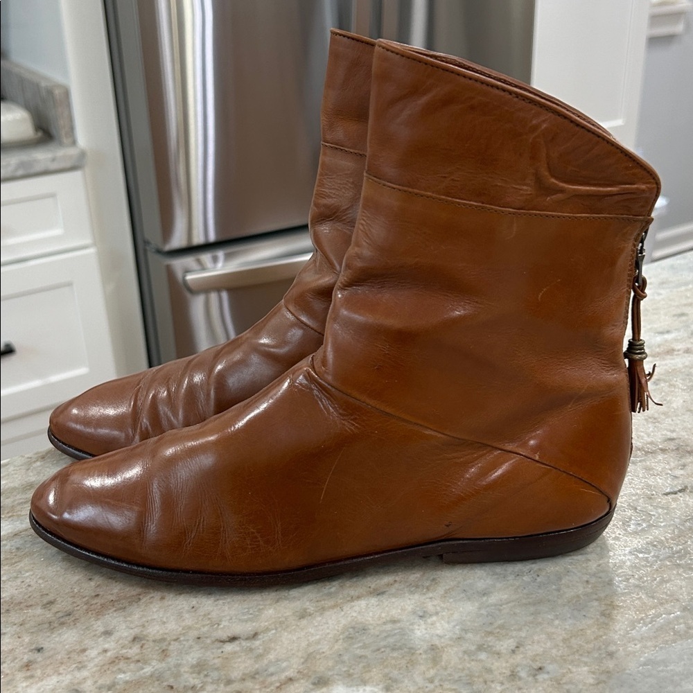 Joan & David Leather slip on tassel zip up back Boots Made in Italy size 8
